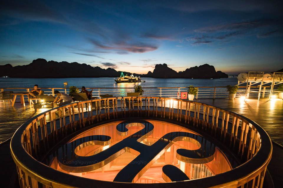 Ocean Expeditions Following the Coastline of Vietnam