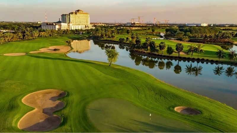 Cambodian Luxury Golf. Golf holiday package. Viet green golf