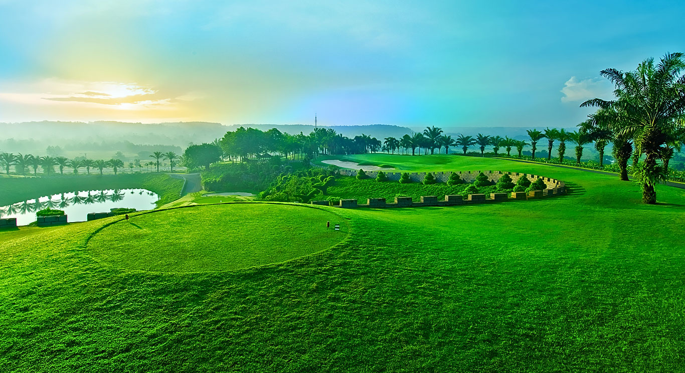 Cambodian luxury golf. Vietnam Luxury Golf. Golf Holiday Package. Viet green golf