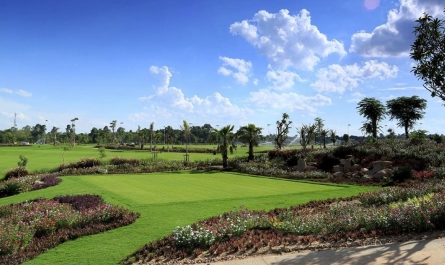 Laos luxury golf. golf holiday package. viet green golf